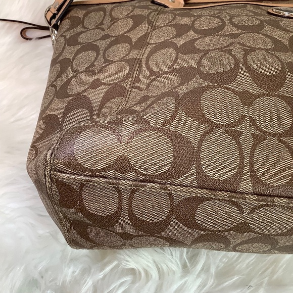 Coach Peyton Tote - Picture 3 of 9